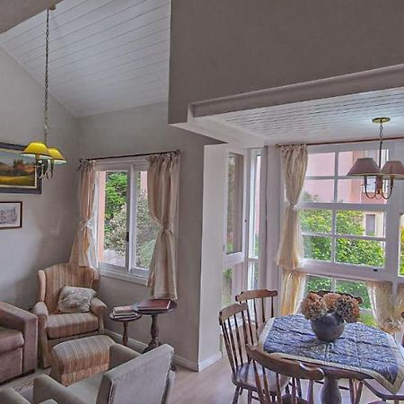 Duplex Floresta Negra - Sua Base Perfeita Em Gramado! Otima Localizacao Lagonegro 500M - 02 Quartos E 02 Banheiros Para Familia Em Condominio Fechad0, Cozinha Completa Com Garagem E Portaria 24H 외부 사진