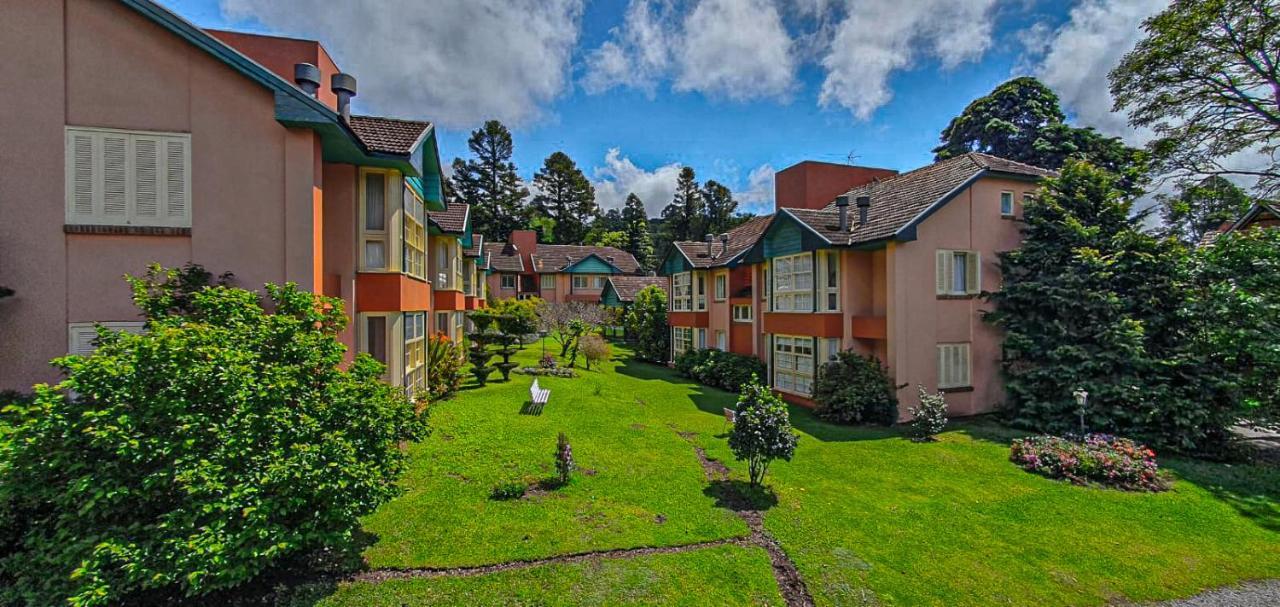 Duplex Floresta Negra - Sua Base Perfeita Em Gramado! Otima Localizacao Lagonegro 500M - 02 Quartos E 02 Banheiros Para Familia Em Condominio Fechad0, Cozinha Completa Com Garagem E Portaria 24H 외부 사진